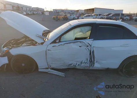 2015 Mercedes-Benz E 350 from USA, damaged, VIN WDDHF5KB3FB136011